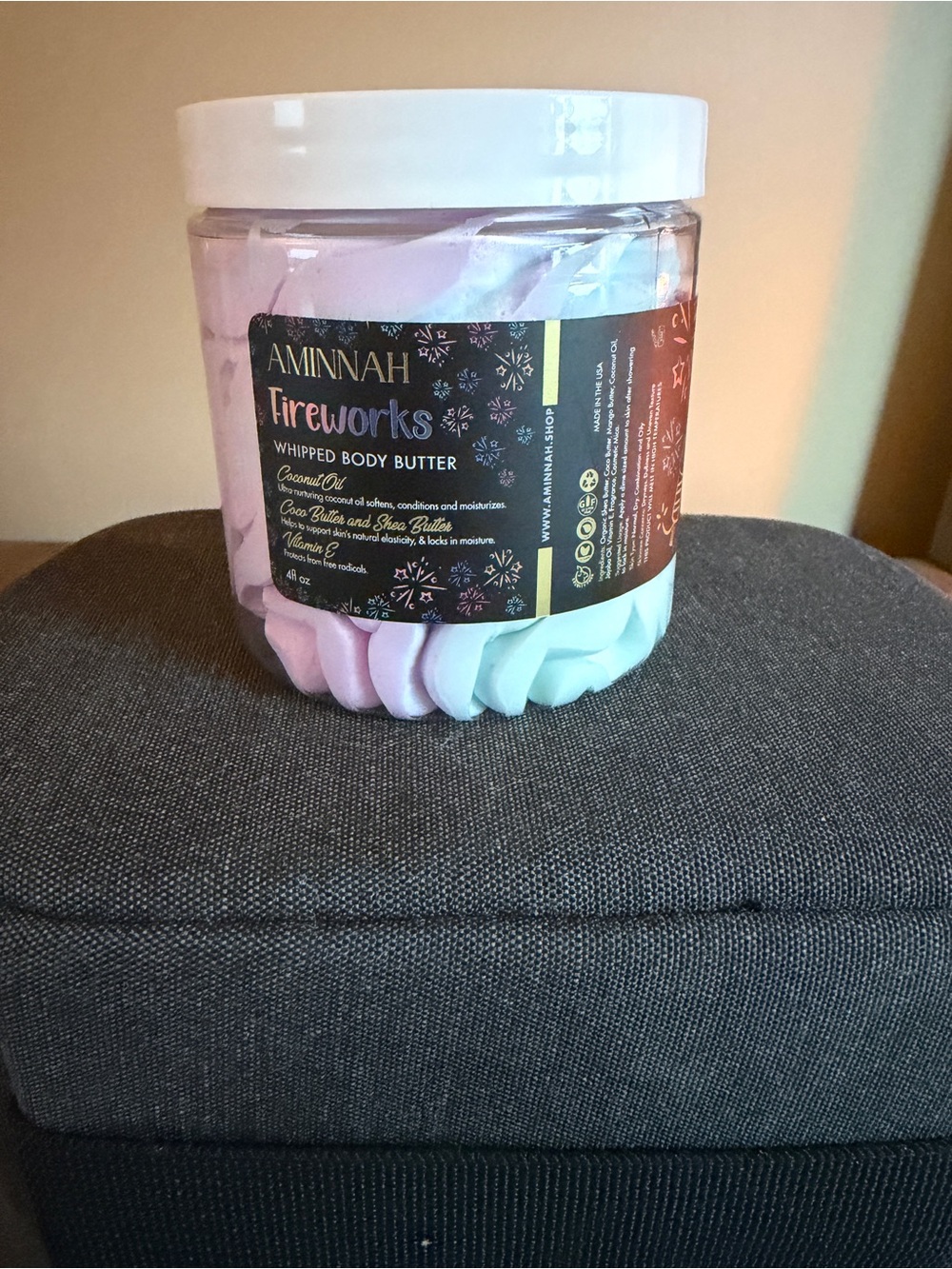 AMINNAH Fireworks Whipped Body Butter - Pink & White
